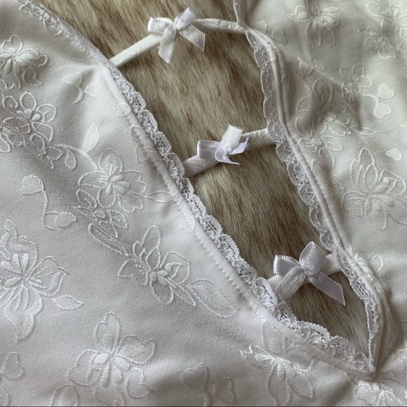 WeWoreWhat Bow One Piece Swimsuit Floral Jacquard White Size Medium NWT - Picture 4 of 12